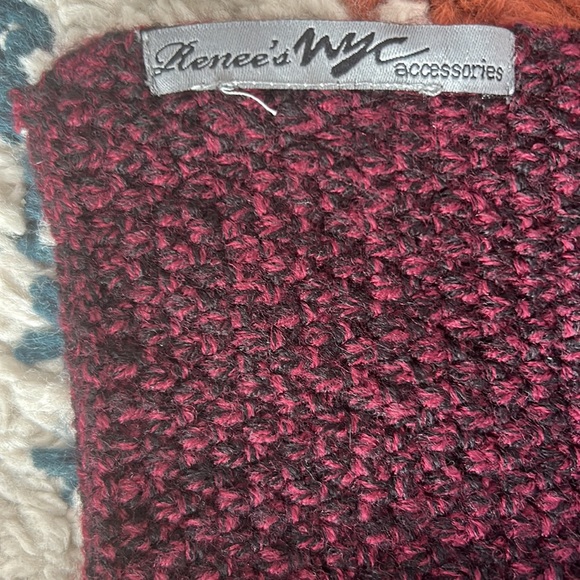 Lot of 4 Winter Scarves EUC 3 x Renee’s Accessories 1 x Mossimo - Picture 8 of 9